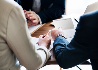 Consultoria em direito societário e contratos empresariais