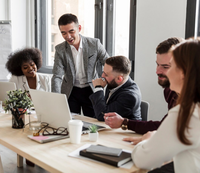 Equipe da Carvalho Lima em reunião estratégica